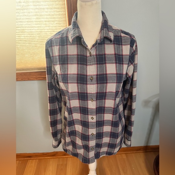 Cabela's Women’s Blue Red Button Up Size Medium Flannel Shirt EUC - Picture 1 of 16